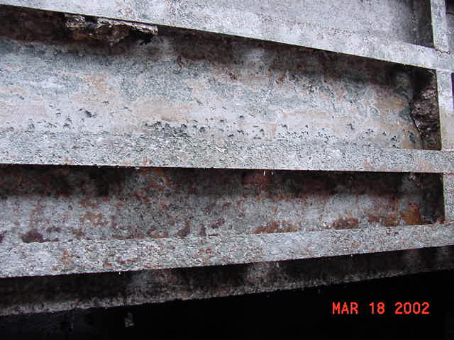 Figure 3.Aluminum gate in open position in high H2S headspace exposure where pH = 3.0.